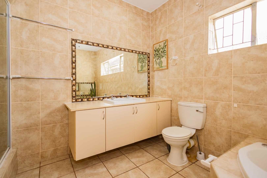 To Let 1 Bedroom Property for Rent in Oakdale Western Cape